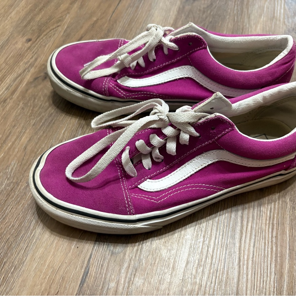 Vans Pink and White Women's Shoes - Picture 2 of 4